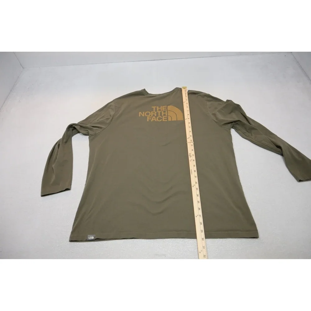 The North Face size tag